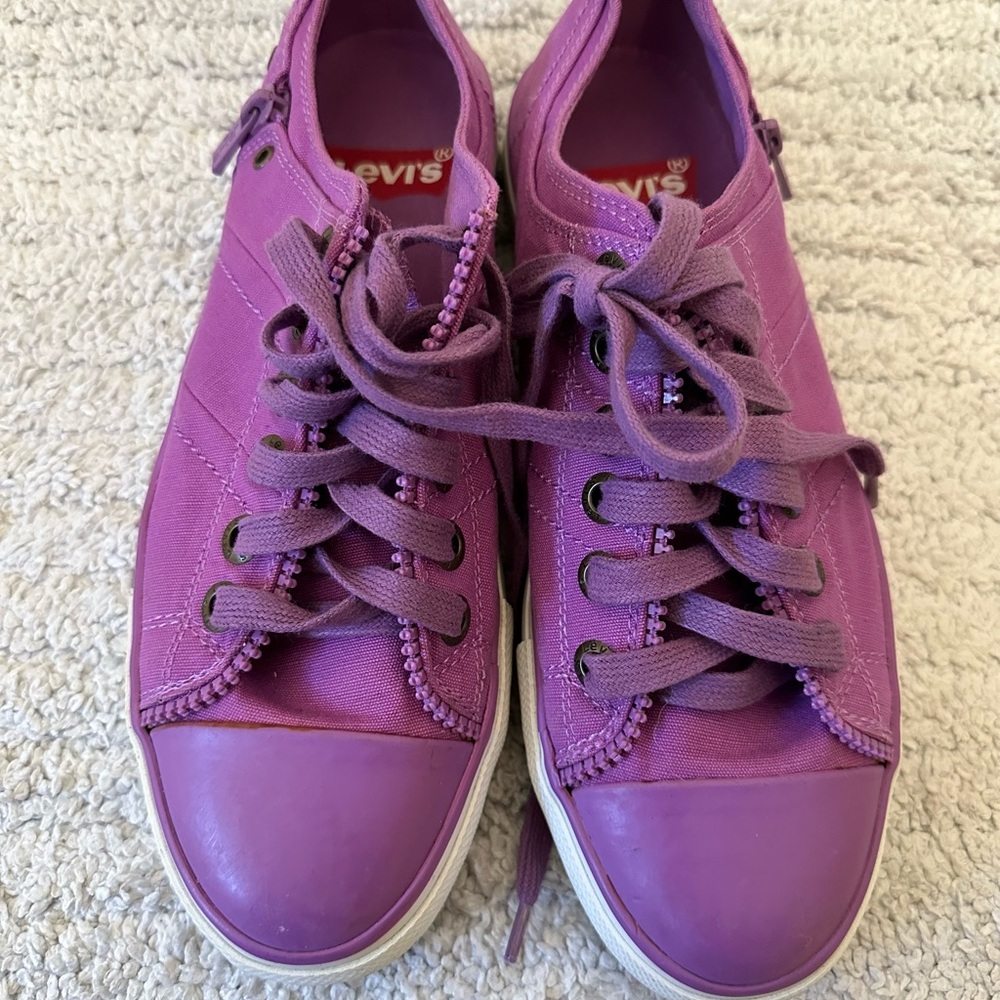 Levis Purple Zip Fashion Canvas Flats Women’s Athletic Sneakers, Size 10